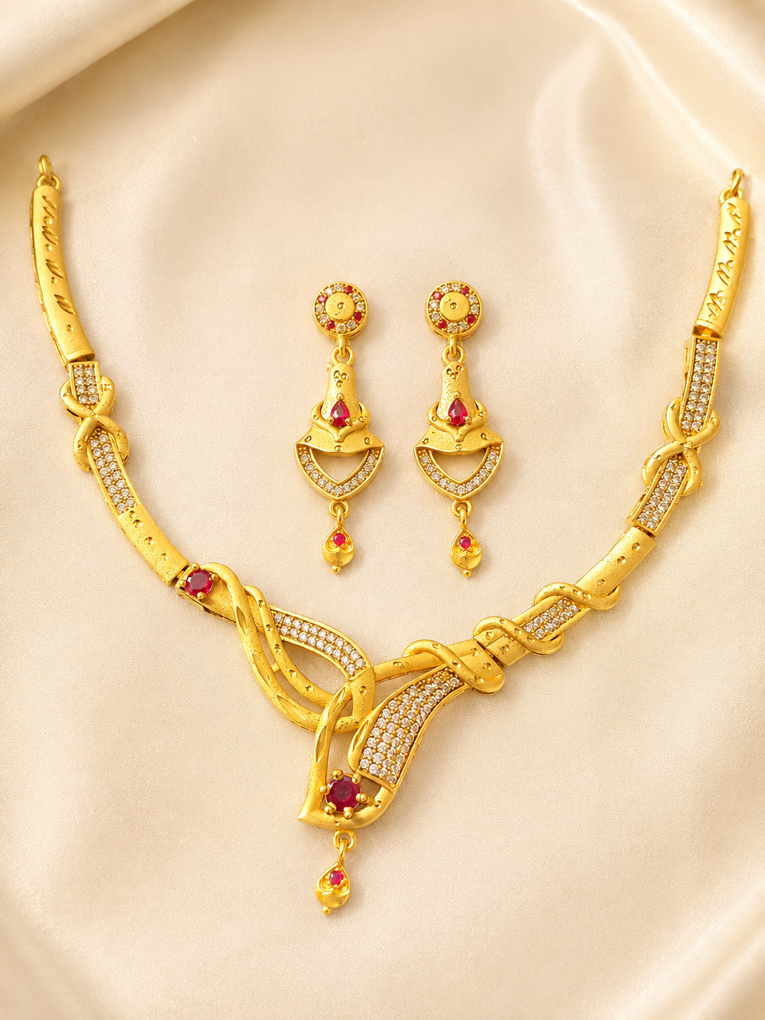 Royal Ruby Gold Necklace & Earrings Set - Image 4